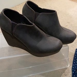 Dr. Scholl’s Wedge Bootie Pump
